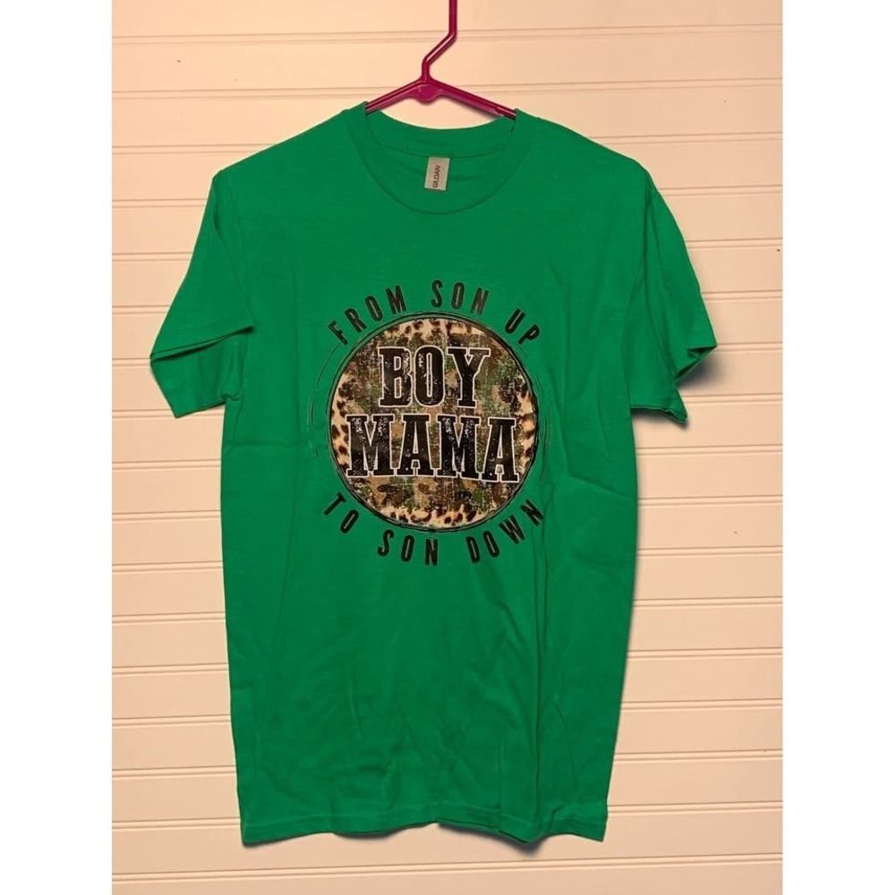 Boy Mama Camo Graphic Tee Gildan Green T-Shirt Women's Son Mom Gift Small